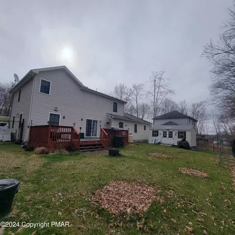 1206 Falls Rd, Bushkill, PA 18324 photo 3