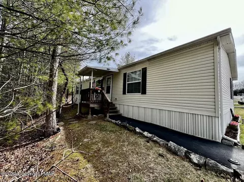 151 Cornerstone Dr, New Ringgold, PA 17960