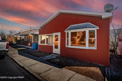 688 Princeton Ave, Palmerton, PA 18071