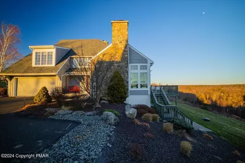 7160 Skytop Meadow Dr, Skytop, PA 18357