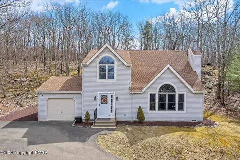1185 Kensington Dr, East Stroudsburg, PA 18301