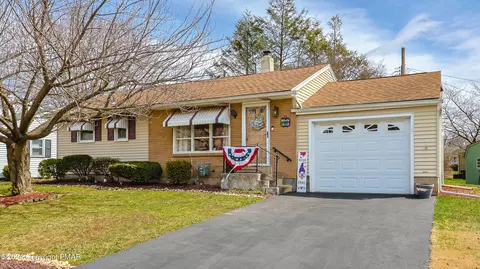 4342 Chetwin Ter, Easton, PA 18045