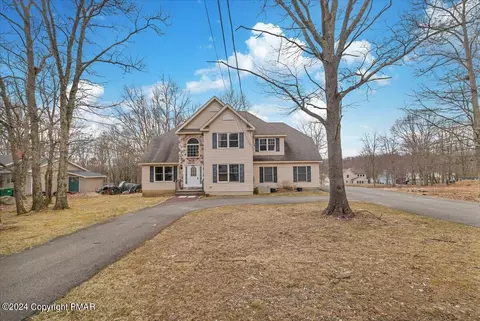 1154 Cranberry Dr, Bushkill, PA 18324