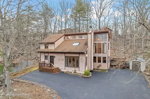 6185 Decker Rd, Bushkill, PA 18324