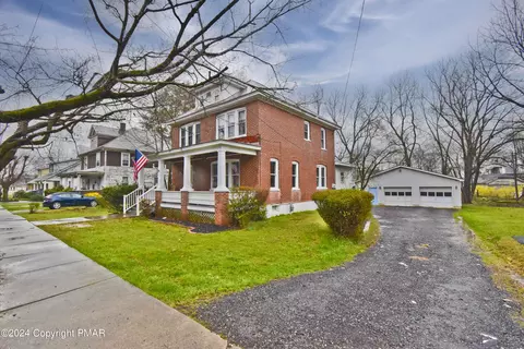 516 Wallace St, Stroudsburg, PA 18360