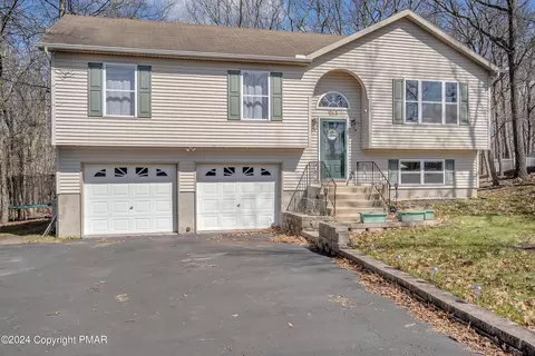 160 Summerton Cir, East Stroudsburg, PA 18301