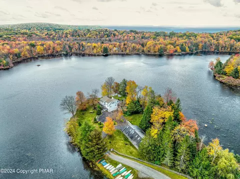 105 Buckhorn Ln, Canadensis, PA 18325