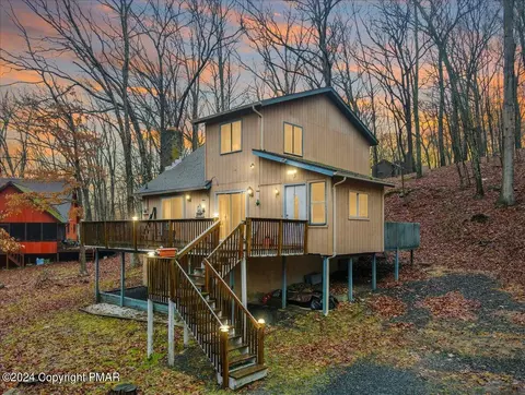 188 Canterbury Rd, Bushkill, PA 18324
