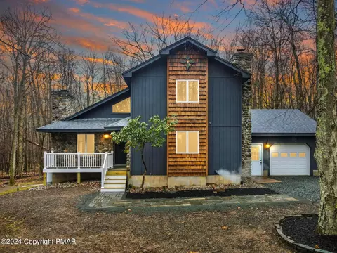 197 Tall Oak Dr, Pocono Lake, PA 18347