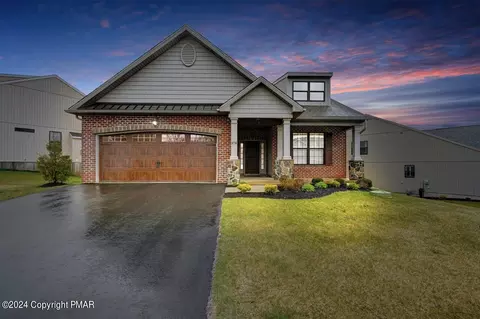 3754 Daylily Dr, Emmaus, PA 18049
