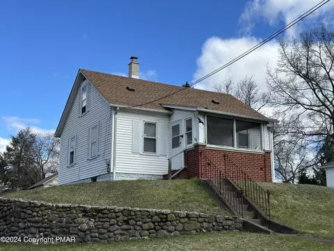 434 Shook Ave, Stroudsburg, PA 18360