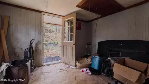 515 W Chipmunk Rd, Bushkill, PA 18324 photo 8