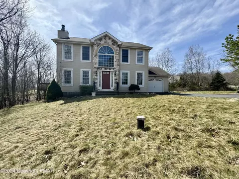 181 Russell Ct, Effort, PA 18330