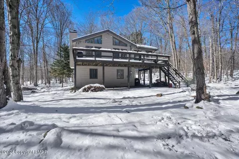 12 Mildred Dr, Clifton Township, PA 18424