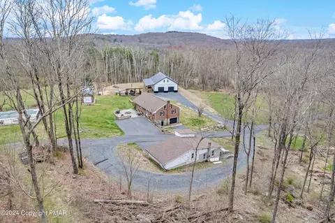 252 Twin Falls Rd, East Stroudsburg, PA 18301