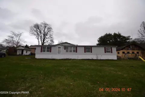 385 Main St, Parryville, PA 18244