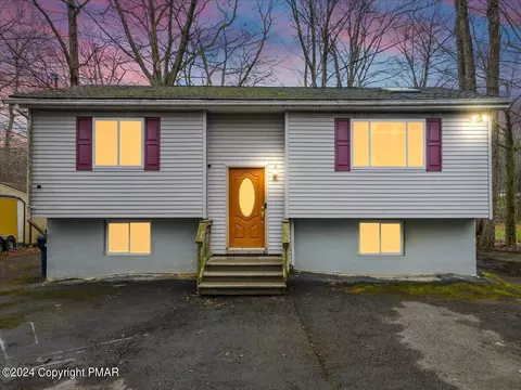 1166 Trapper Ln, Pocono Summit, PA 18346