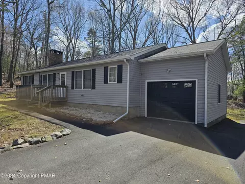 1507 Sugar Maple Ln, East Stroudsburg, PA 18302