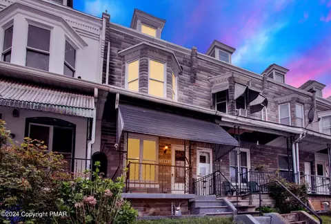 1041 Mulberry St, Reading, PA 19604