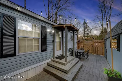 117 Rustic Rd, Greentown, PA 18426