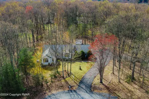 128 Lyric Ct, Saylorsburg, PA 18353