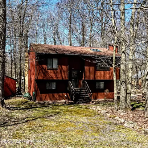 1073 Apollo Dr, Gouldsboro, PA 18424
