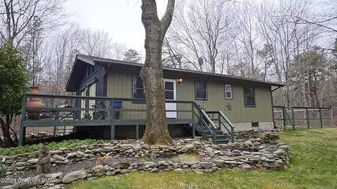 1537 Clover Rd, Long Pond, PA 18334