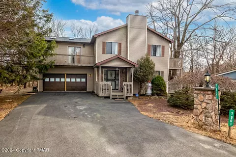 7901 Sleepy Hollow Drive Holw, Tobyhanna, PA 18466
