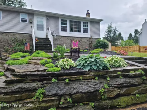 159 Azalea Dr, East Stroudsburg, PA 18301