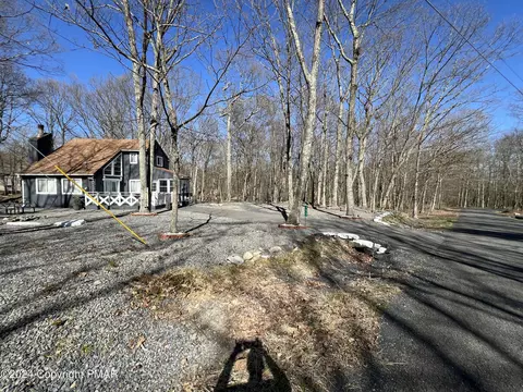 155 Sparrow Loop, Bushkill, PA 18324 photo 25