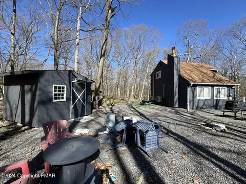 155 Sparrow Loop, Bushkill, PA 18324 photo 29