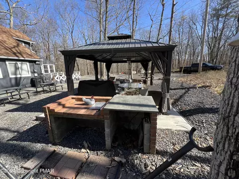 155 Sparrow Loop, Bushkill, PA 18324 photo 28
