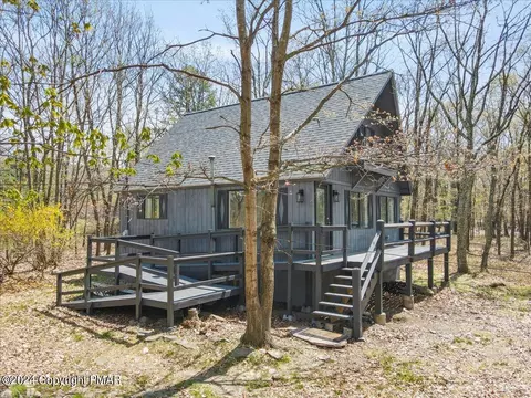 329 Snow Mass Rd, Henryville, PA 18332