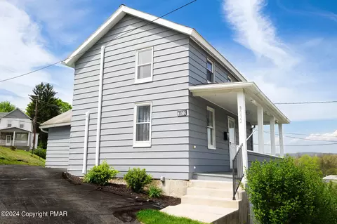 3032 Market St, Jenkins Township, PA 18640