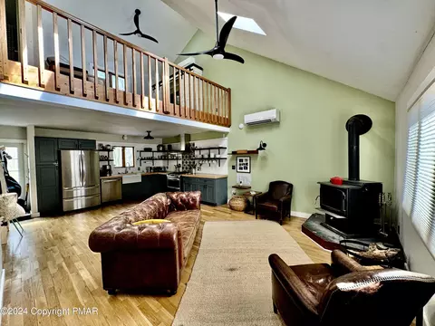 225 Whippoorwill Dr, Bushkill, PA 18324 photo 13