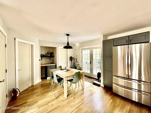 225 Whippoorwill Dr, Bushkill, PA 18324 photo 9