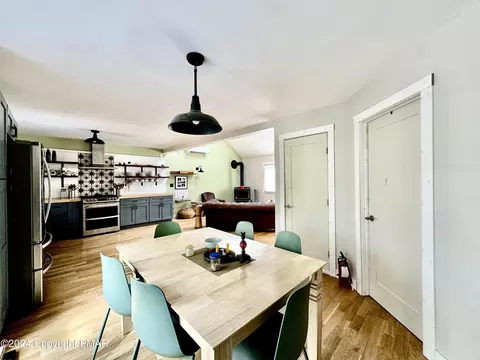 225 Whippoorwill Dr, Bushkill, PA 18324 photo 5