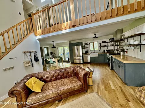 225 Whippoorwill Dr, Bushkill, PA 18324 photo 12