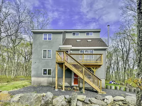 225 Whippoorwill Dr, Bushkill, PA 18324