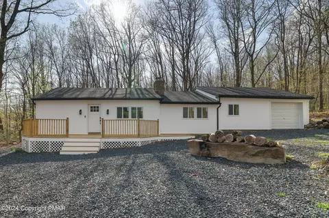 107 Barrys Rd, Effort, PA 18330