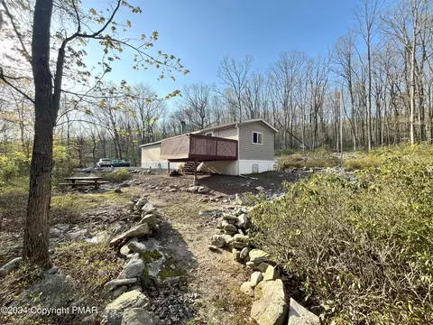 2146 Oakridge Rd, Jim Thorpe, PA 18229