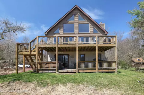 101 Bishop Cir, Albrightsville, PA 18210