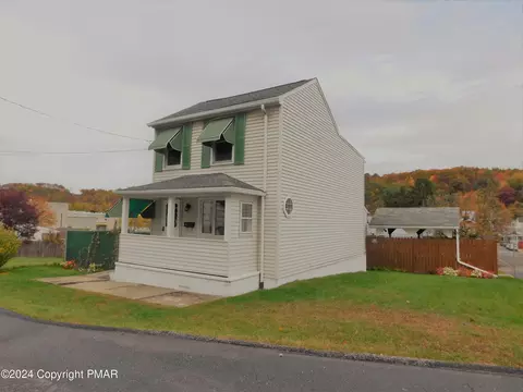 703 W Spruce St, Mahanoy City, PA 17948