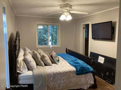 2115 Apley Dr, Bushkill, PA 18324 photo 9