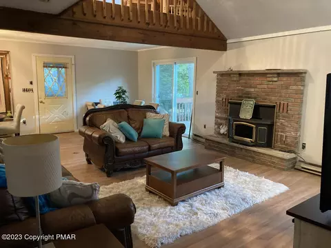 2115 Apley Dr, Bushkill, PA 18324 photo 5