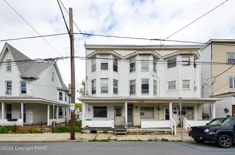 619 E Patterson St, Lansford, PA 18232