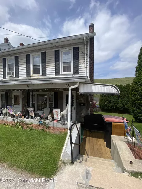 158 E Catawissa St, Nesquehoning, PA 18240