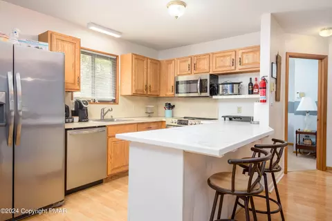 120 Cornwall Pl, Bushkill, PA 18324 photo 7