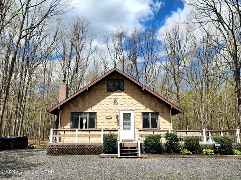 37 Hillcrest Dr, Albrightsville, PA 18210