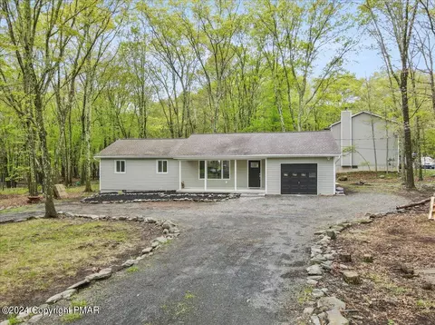 171 Davis Cir, Bushkill, PA 18324 photo 3